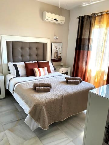 4 soveværelse Villa til salg i El Paraiso, Estepona med swimmingpool - € 1.600.000 (Ref: 9500670)