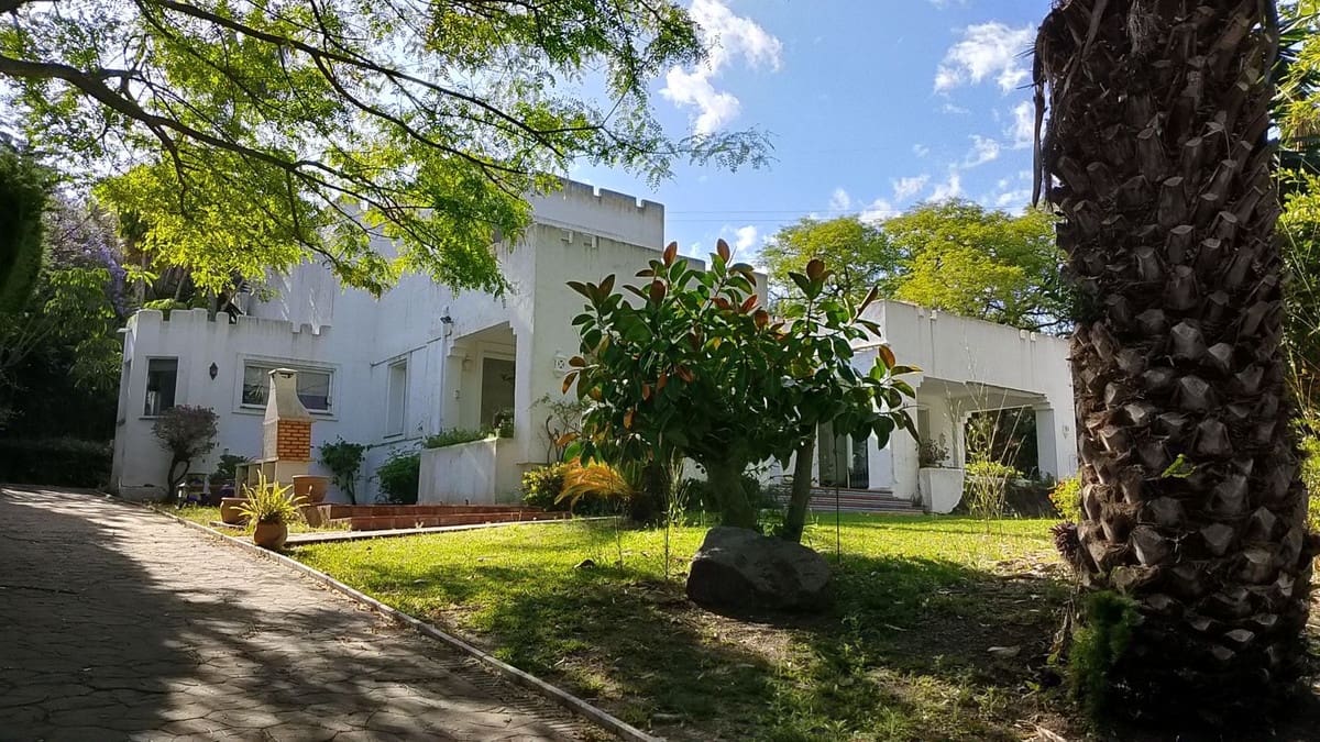 Chalet de 4 habitaciones en El Paraiso en venta con piscina - 1.850.000 € (Ref: 9500679)