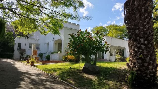 Chalet de 4 habitaciones en El Paraiso, Estepona en venta con piscina - 1.850.000 € (Ref: 9500679)