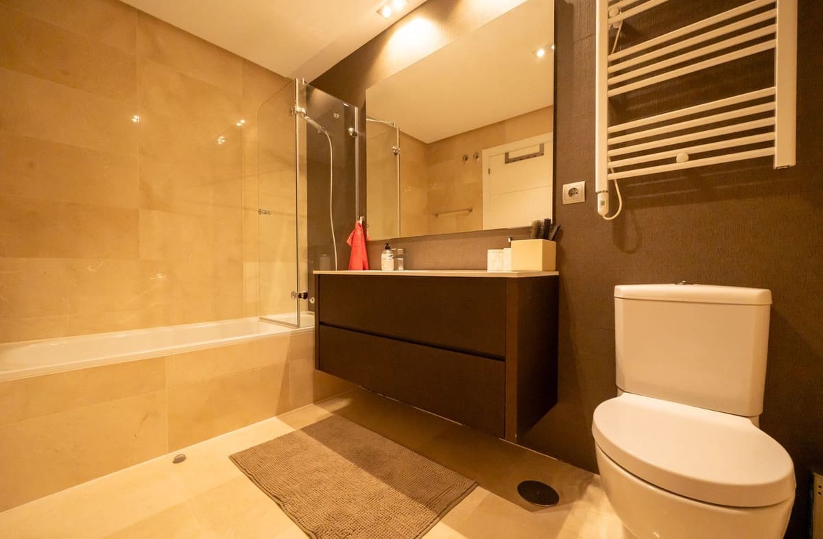 2 sypialnia Mieszkanie na sprzedaż w Benahavis z basenem garażem - 435 000 € (Ref: 9500680)