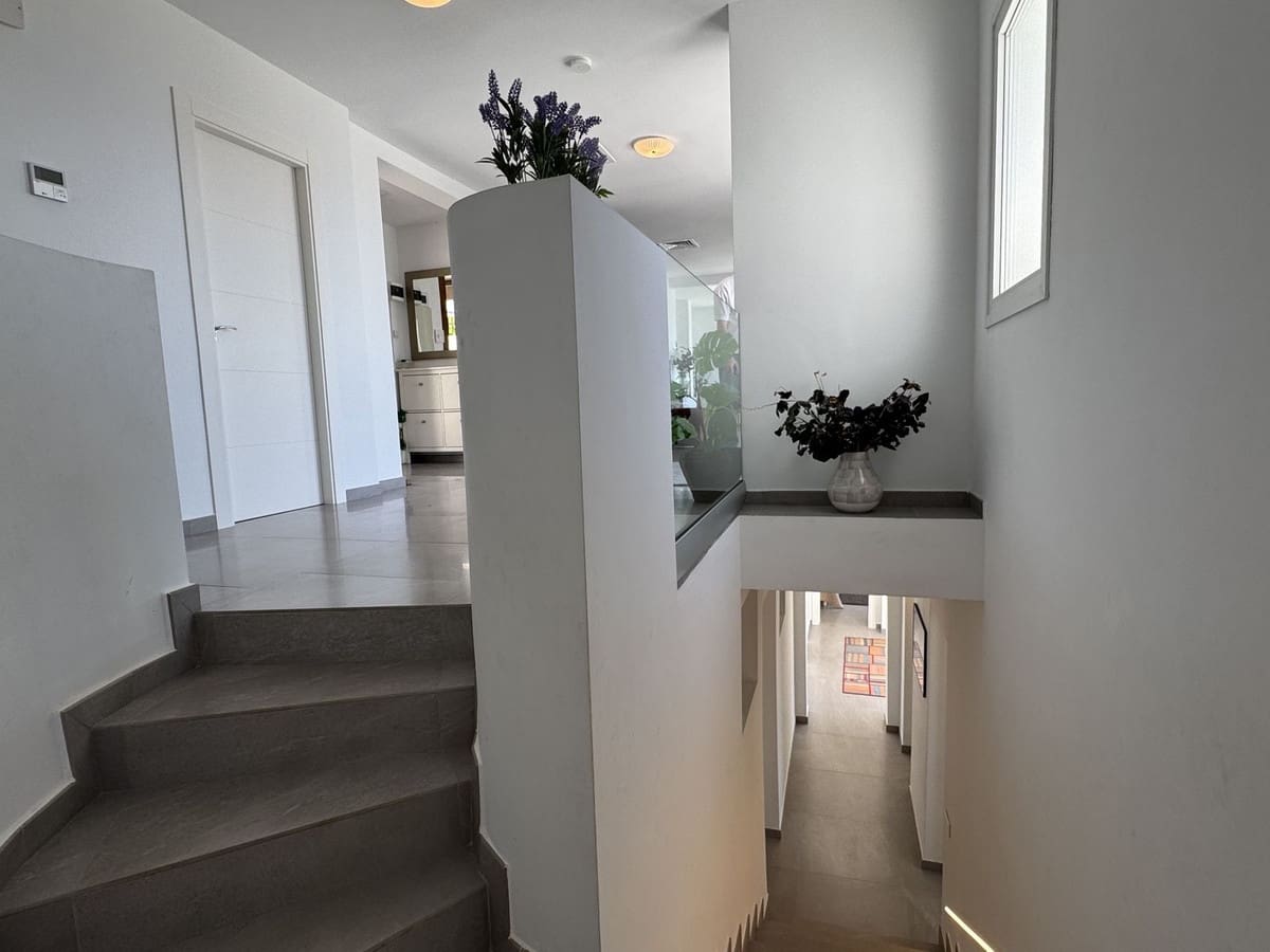 Chalet de 4 habitaciones en Mijas en venta con piscina - 1.750.000 € (Ref: 9500907)