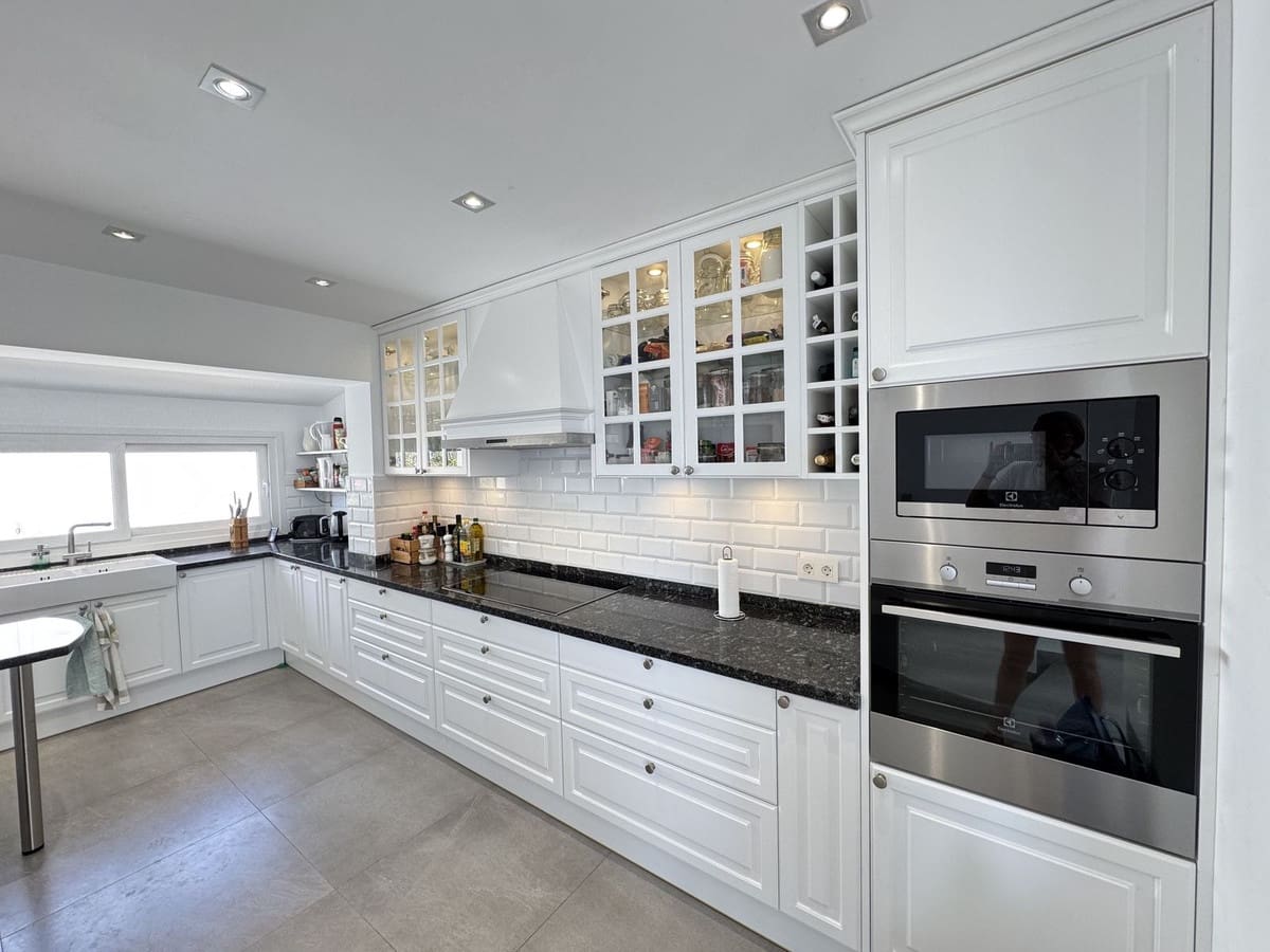 Chalet de 4 habitaciones en Mijas en venta con piscina - 1.750.000 € (Ref: 9500907)