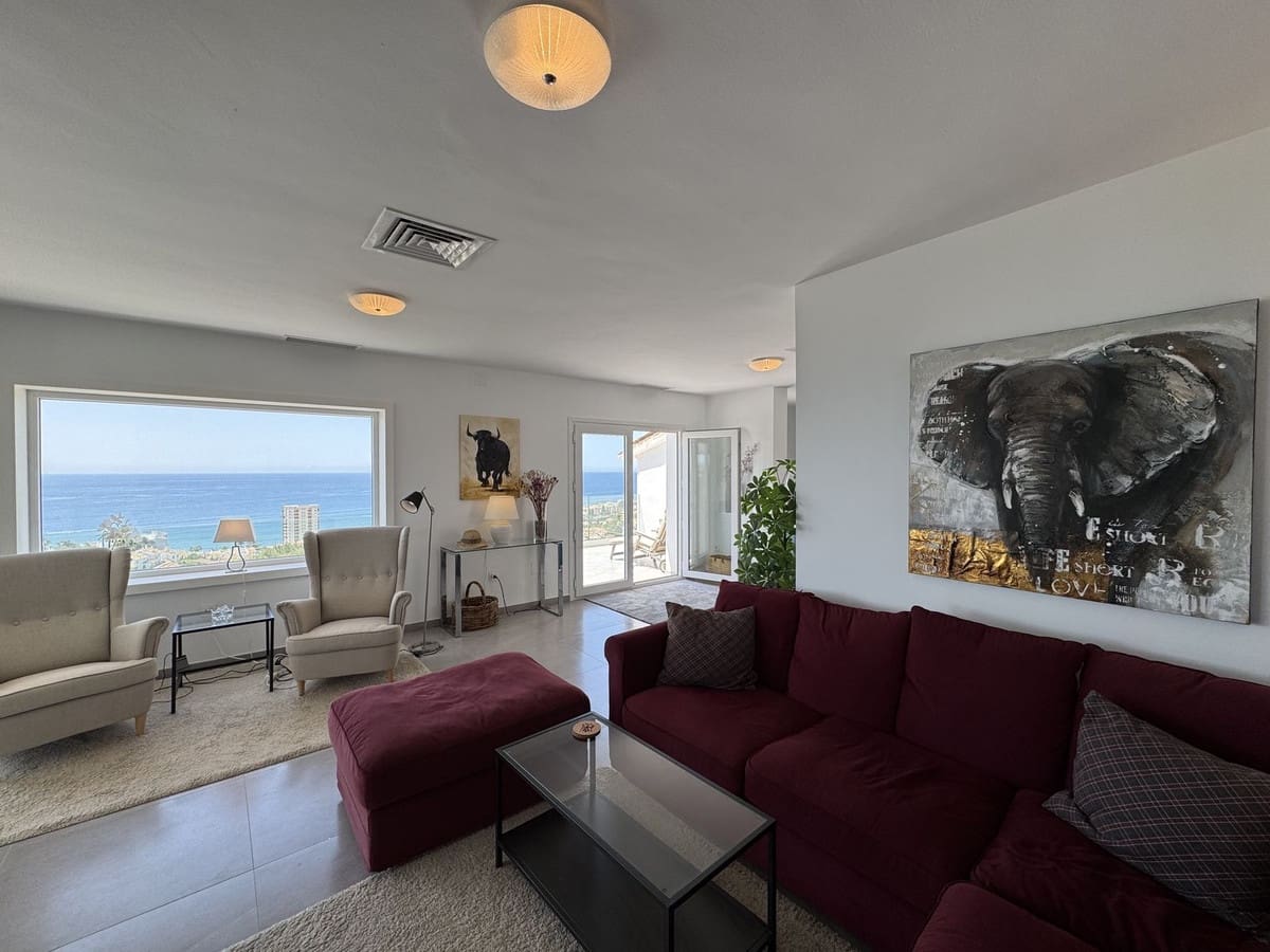 Chalet de 4 habitaciones en Mijas en venta con piscina - 1.750.000 € (Ref: 9500907)