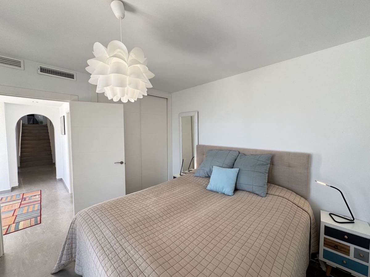 Chalet de 4 habitaciones en Mijas en venta con piscina - 1.750.000 € (Ref: 9500907)