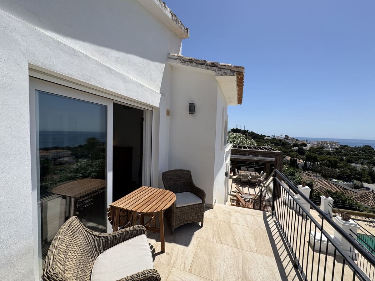 Chalet de 4 habitaciones en Mijas en venta con piscina - 1.750.000 € (Ref: 9500907)