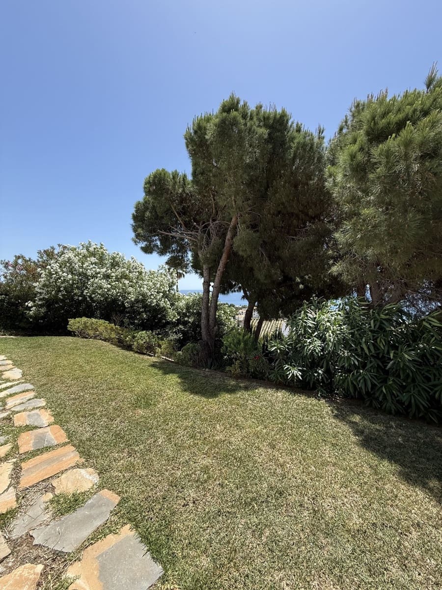 Chalet de 4 habitaciones en Mijas en venta con piscina - 1.750.000 € (Ref: 9500907)