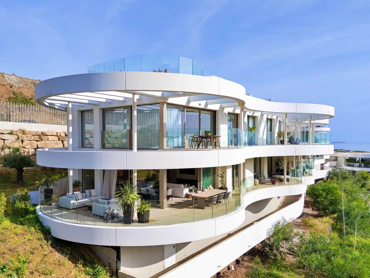 3 soveværelse Lejlighed til salg i Marbella med swimmingpool - € 1.595.000 (Ref: 9500913)