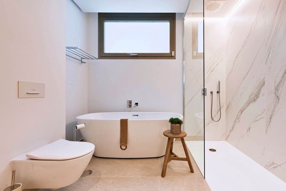 3 soveværelse Lejlighed til salg i Marbella med swimmingpool - € 1.595.000 (Ref: 9500913)