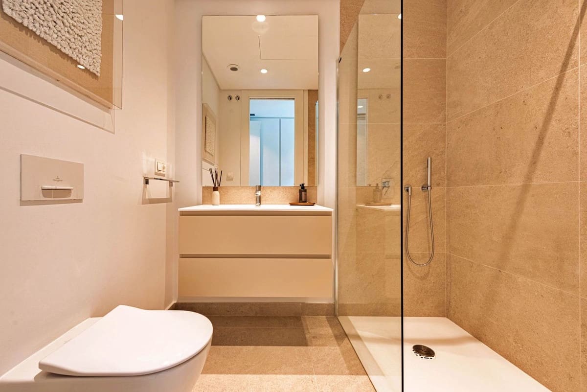 3 soveværelse Lejlighed til salg i Marbella med swimmingpool - € 1.595.000 (Ref: 9500913)