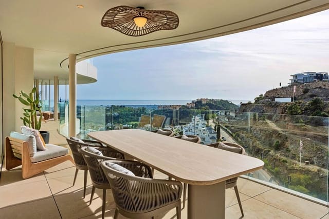 3 soveværelse Lejlighed til salg i Las Brisas, Marbella med swimmingpool - € 1.595.000 (Ref: 9500913)