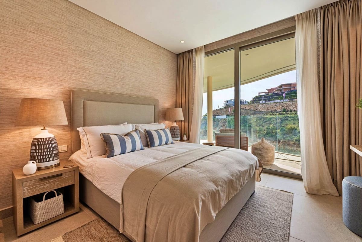 3 soveværelse Lejlighed til salg i Marbella med swimmingpool - € 1.595.000 (Ref: 9500913)