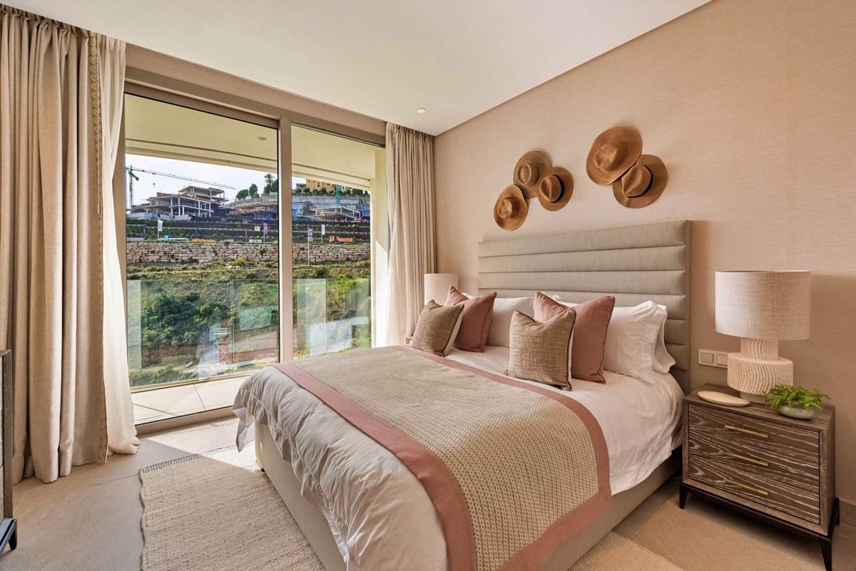 3 soveværelse Lejlighed til salg i Marbella med swimmingpool - € 1.595.000 (Ref: 9500913)