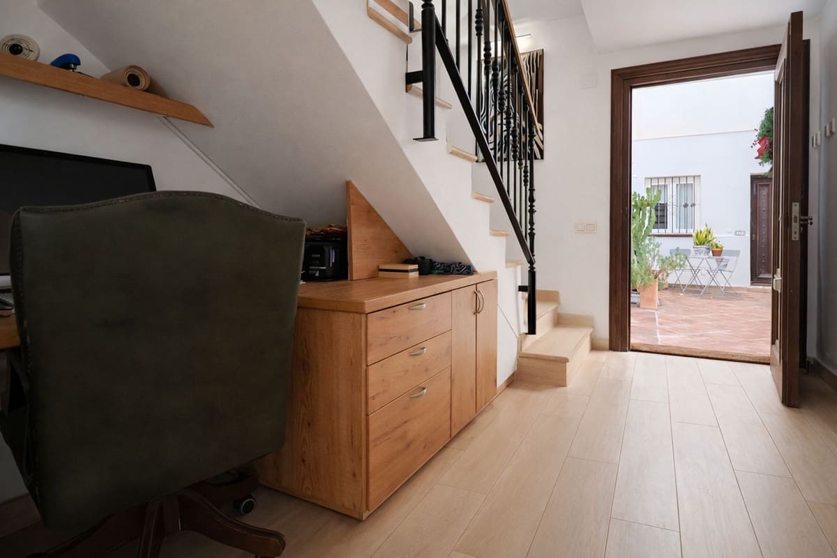 3 sovrum Villa till salu i Benahavis med pool garage - 725 000 € (Ref: 9503557)