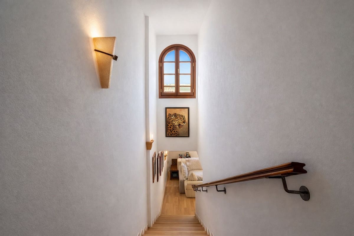 3 sovrum Villa till salu i Benahavis med pool garage - 725 000 € (Ref: 9503557)