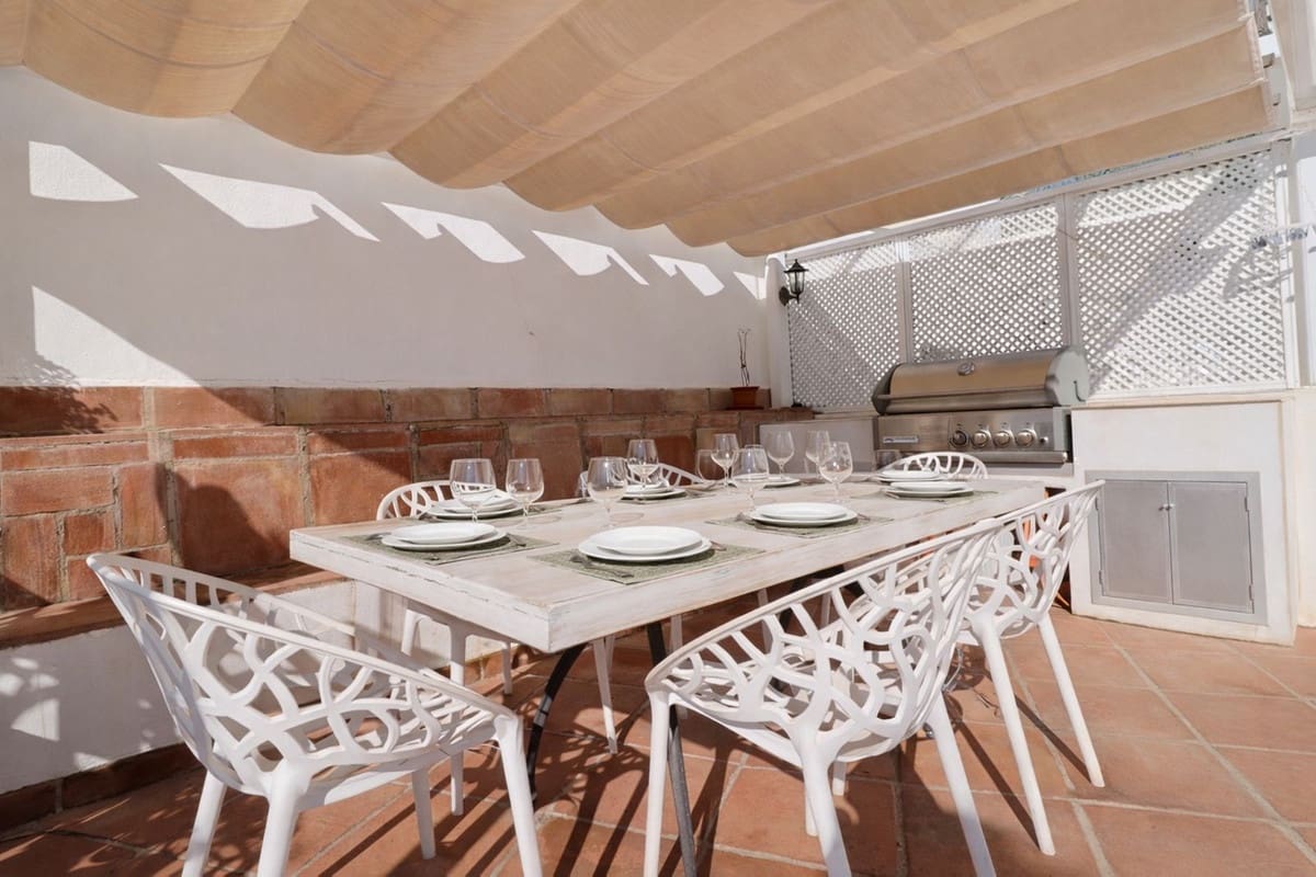 3 sovrum Villa till salu i Benahavis med pool garage - 725 000 € (Ref: 9503557)