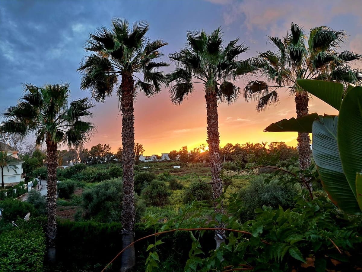 4 soveværelse Lejlighed til salg i New Golden Mile med swimmingpool garage - € 1.190.000 (Ref: 9503563)