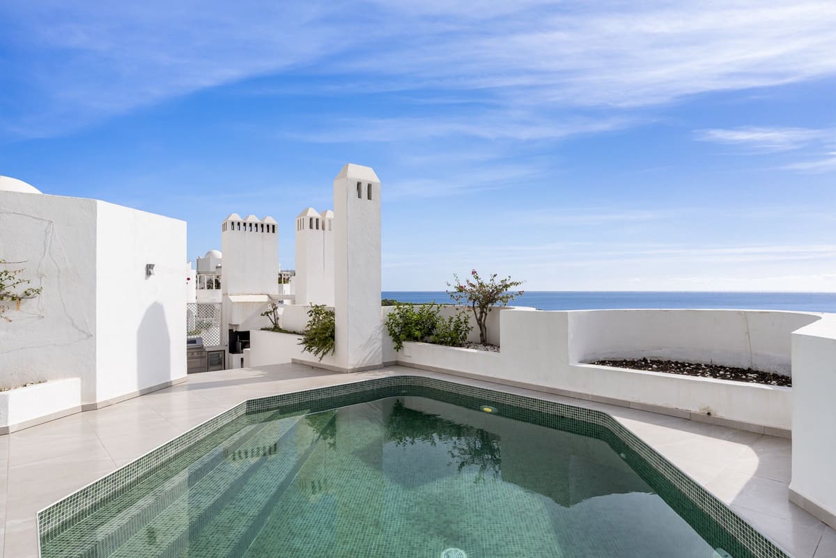 3 soveværelse Lejlighed til salg i Marbella med swimmingpool garage - € 1.495.000 (Ref: 9503565)