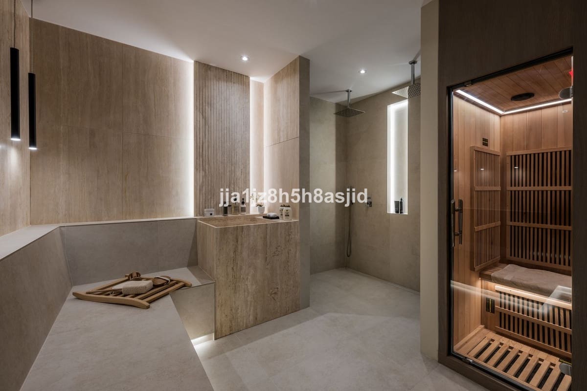 4 soveværelse Villa til salg i Marbella med swimmingpool garage - € 3.500.000 (Ref: 9503567)