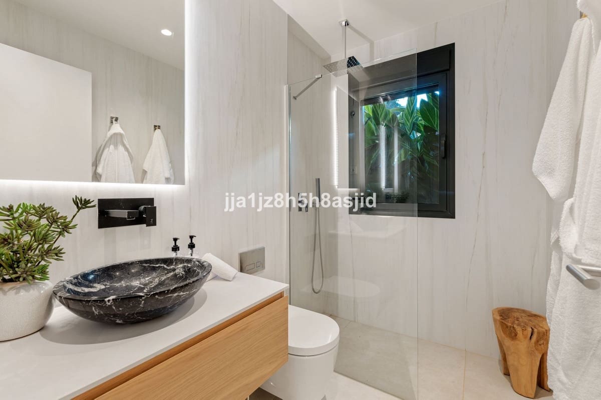 4 soveværelse Villa til salg i Marbella med swimmingpool garage - € 3.500.000 (Ref: 9503567)