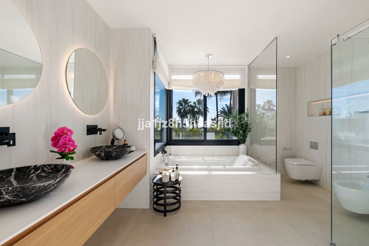 4 soveværelse Villa til salg i Marbella med swimmingpool garage - € 3.500.000 (Ref: 9503567)