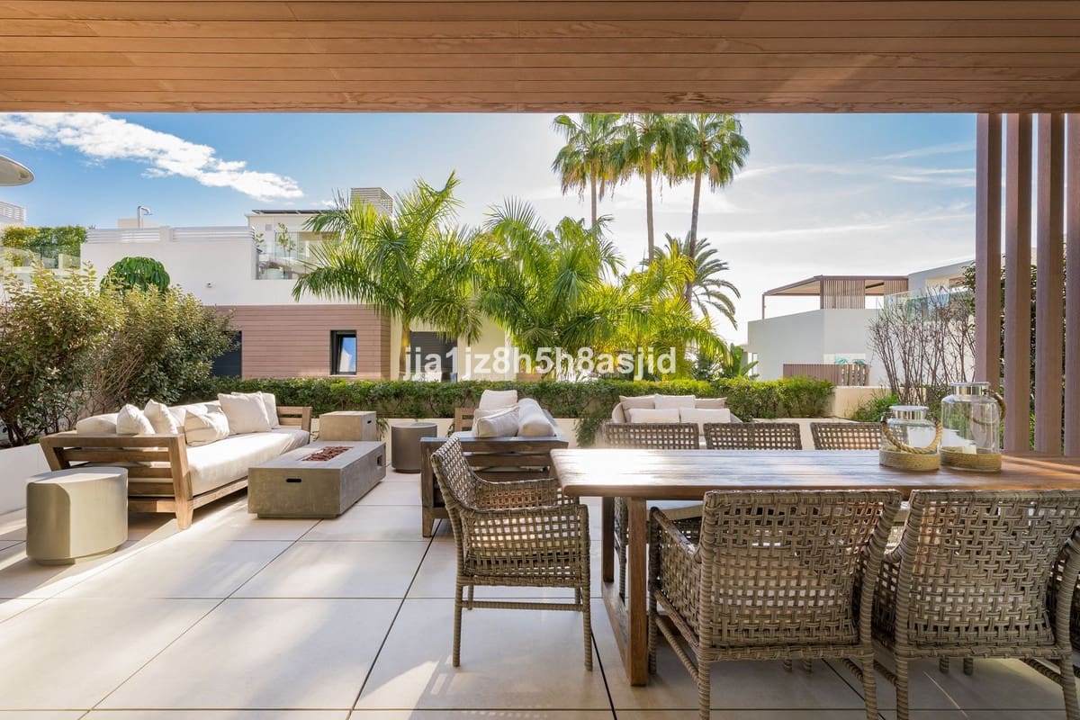 4 soveværelse Villa til salg i Marbella med swimmingpool garage - € 3.500.000 (Ref: 9503567)