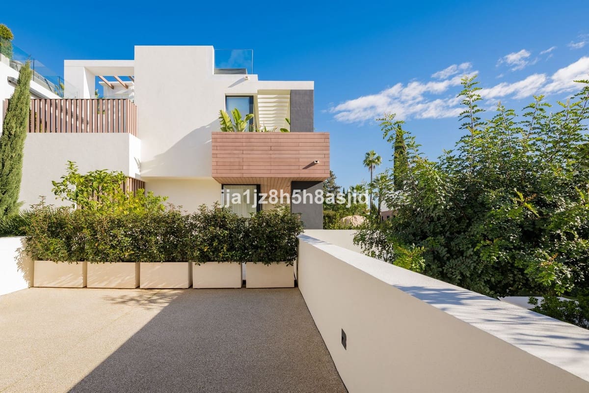 4 soveværelse Villa til salg i Marbella med swimmingpool garage - € 3.500.000 (Ref: 9503567)
