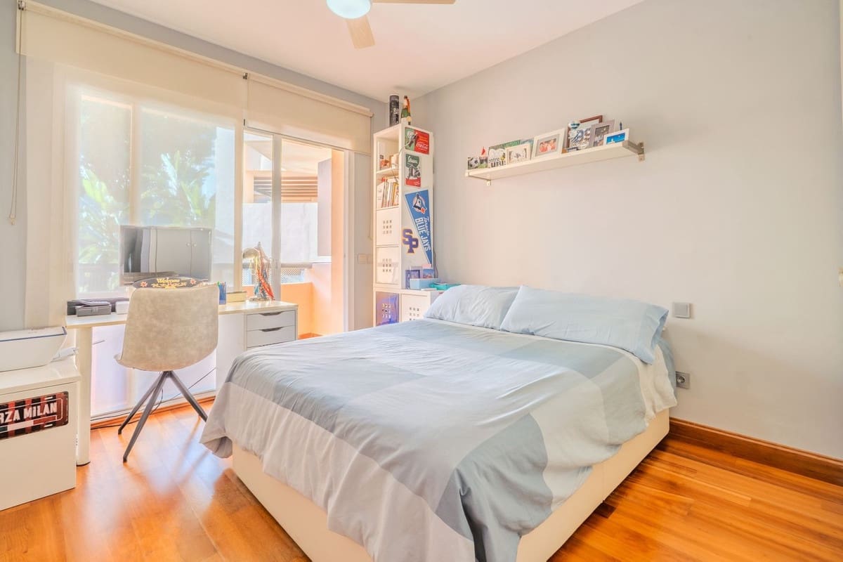 3 soverom Leilighet til salgs i Marbella med svømmebasseng garasje - € 925 000 (Ref: 9503568)