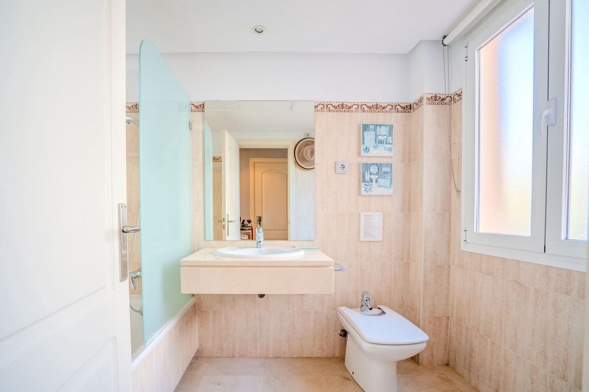 3 soverom Leilighet til salgs i Marbella med svømmebasseng garasje - € 925 000 (Ref: 9503568)