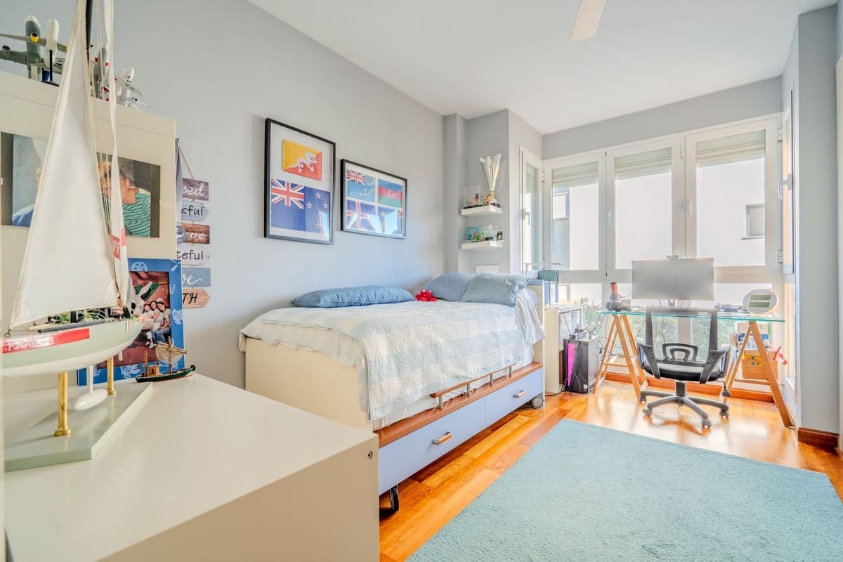 3 soverom Leilighet til salgs i Marbella med svømmebasseng garasje - € 925 000 (Ref: 9503568)