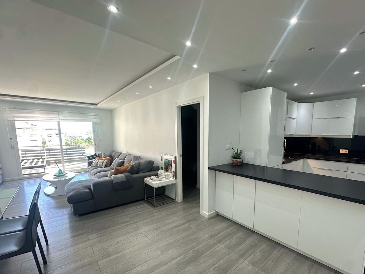 2 sypialnia Mieszkanie na sprzedaż w Marbella z basenem - 750 000 € (Ref: 9503569)