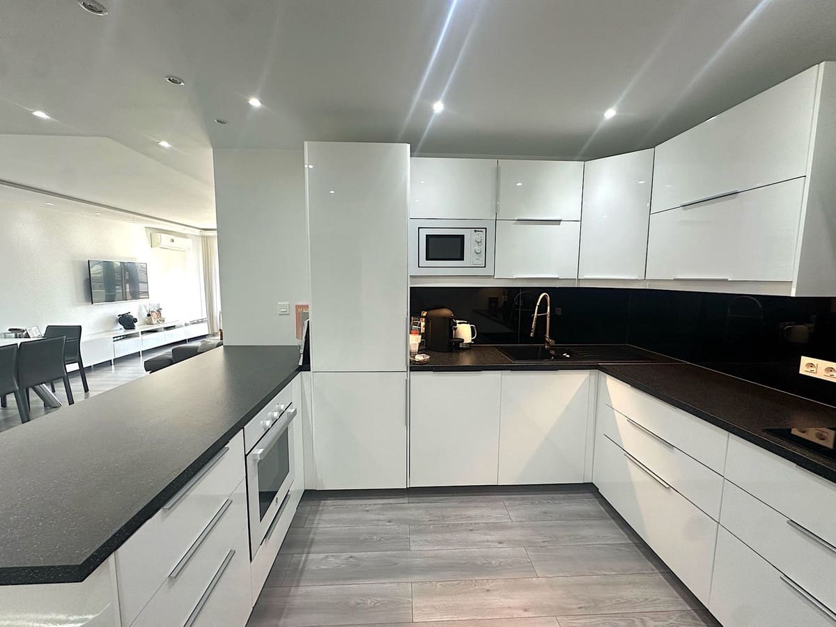 2 sypialnia Mieszkanie na sprzedaż w Marbella z basenem - 750 000 € (Ref: 9503569)