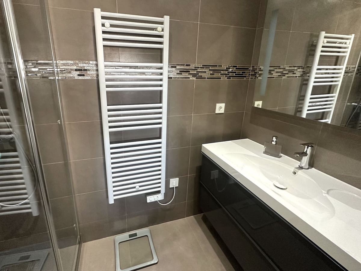 2 sypialnia Mieszkanie na sprzedaż w Marbella z basenem - 750 000 € (Ref: 9503569)