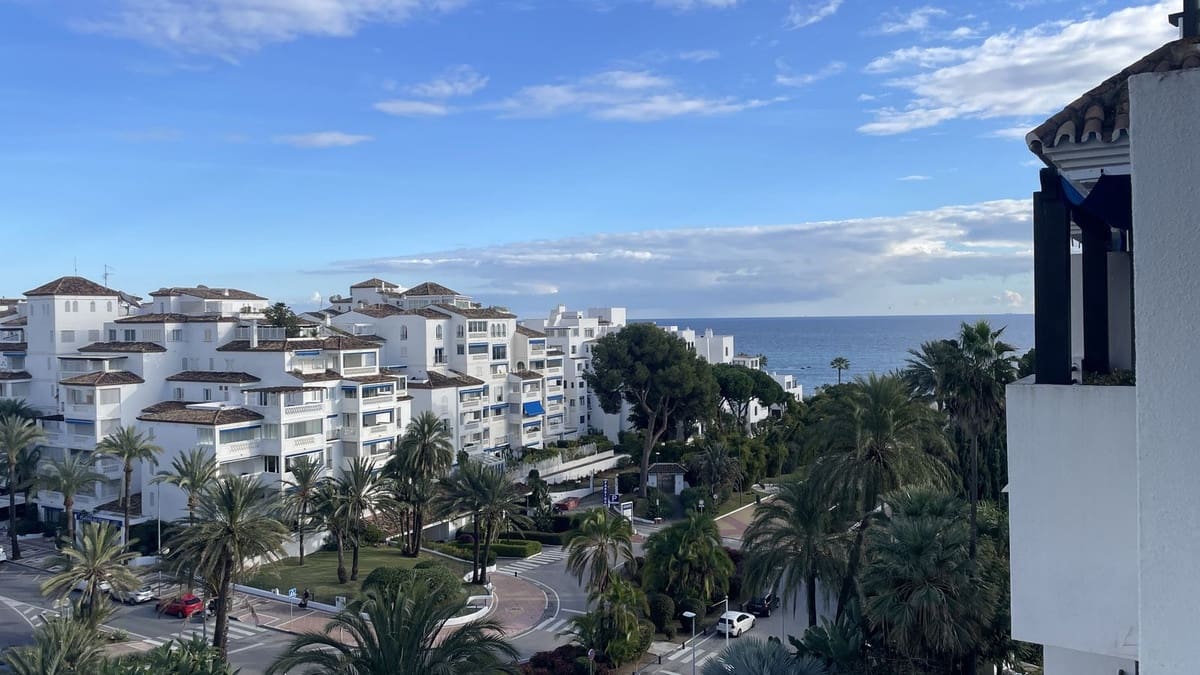 2 sypialnia Mieszkanie na sprzedaż w Marbella z basenem - 750 000 € (Ref: 9503569)