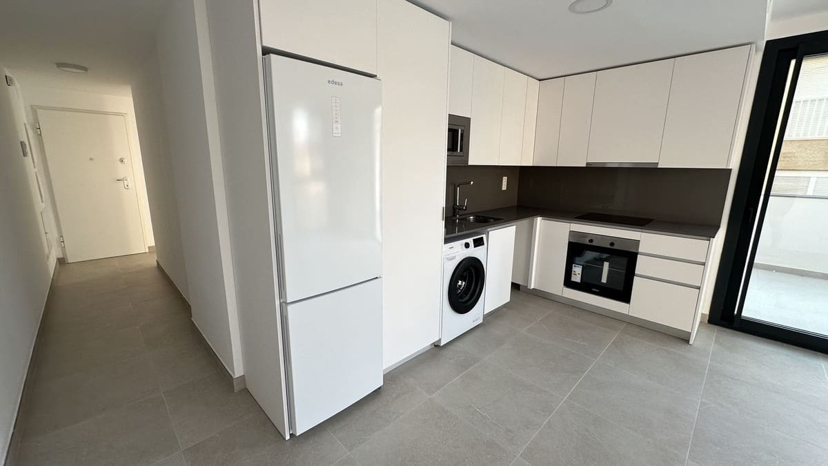 2 bedroom Flat for sale in Estepona - € 555,000 (Ref: 9503571)