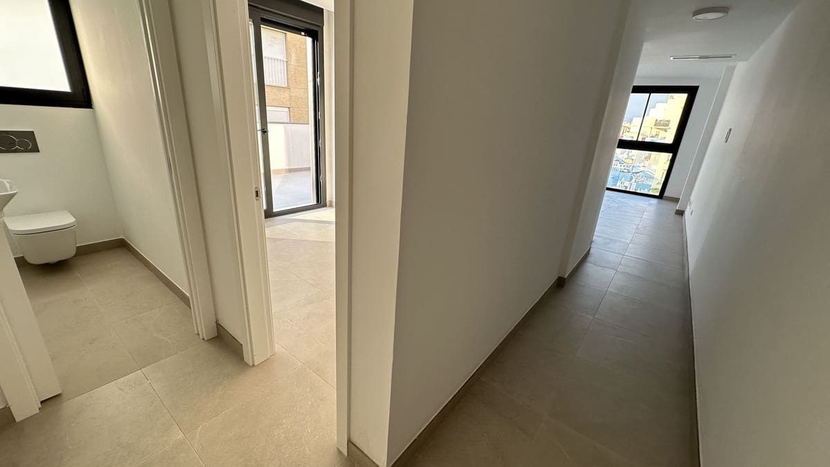 2 bedroom Flat for sale in Estepona - € 555,000 (Ref: 9503571)