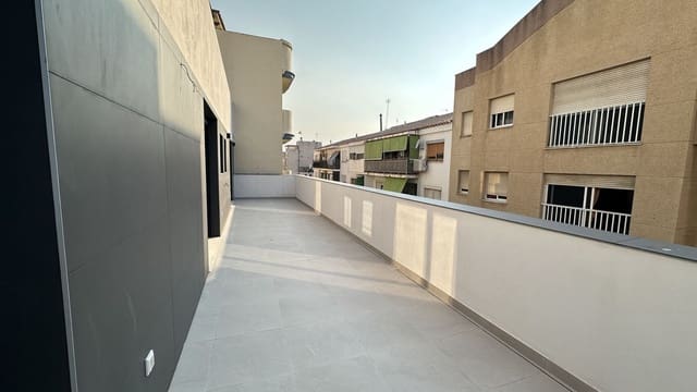 2 bedroom Flat for sale in Centro, Estepona - € 555,000 (Ref: 9503571)