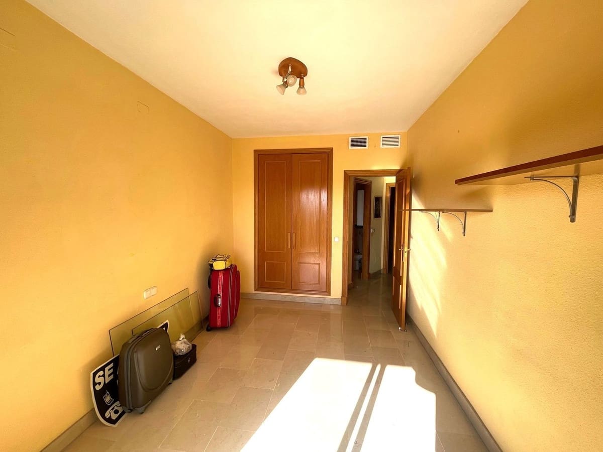 3 makuuhuone Asunto myytävänä paikassa Marbella mukana 
autotalli - 455 000 € (Ref: 9503574)