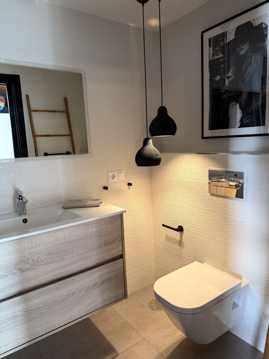 2 bedroom Flat for sale in Estepona with garage - € 399,000 (Ref: 9503575)