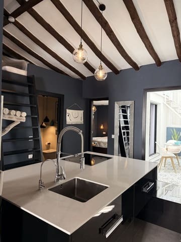 2 bedroom Flat for sale in Centro, Estepona with garage - € 399,000 (Ref: 9503575)