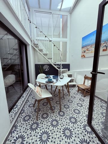 2 bedroom Flat for sale in Centro, Estepona with garage - € 399,000 (Ref: 9503575)