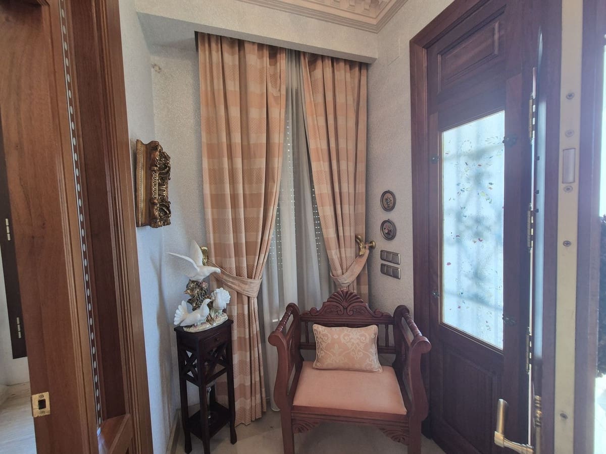 5 soveværelse Villa til salg i Marbella med swimmingpool garage - € 1.400.000 (Ref: 9506336)