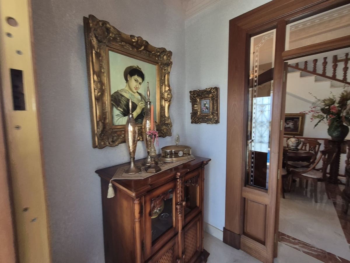 5 soveværelse Villa til salg i Marbella med swimmingpool garage - € 1.400.000 (Ref: 9506336)