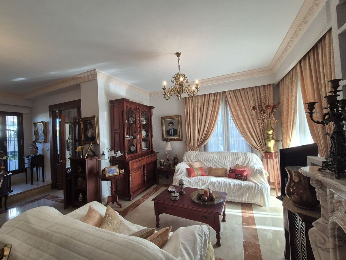 5 soveværelse Villa til salg i Marbella med swimmingpool garage - € 1.400.000 (Ref: 9506336)