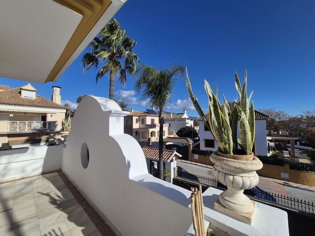 5 soveværelse Villa til salg i Marbella med swimmingpool garage - € 1.400.000 (Ref: 9506336)