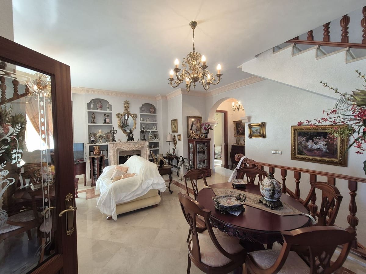 5 soveværelse Villa til salg i Marbella med swimmingpool garage - € 1.400.000 (Ref: 9506336)