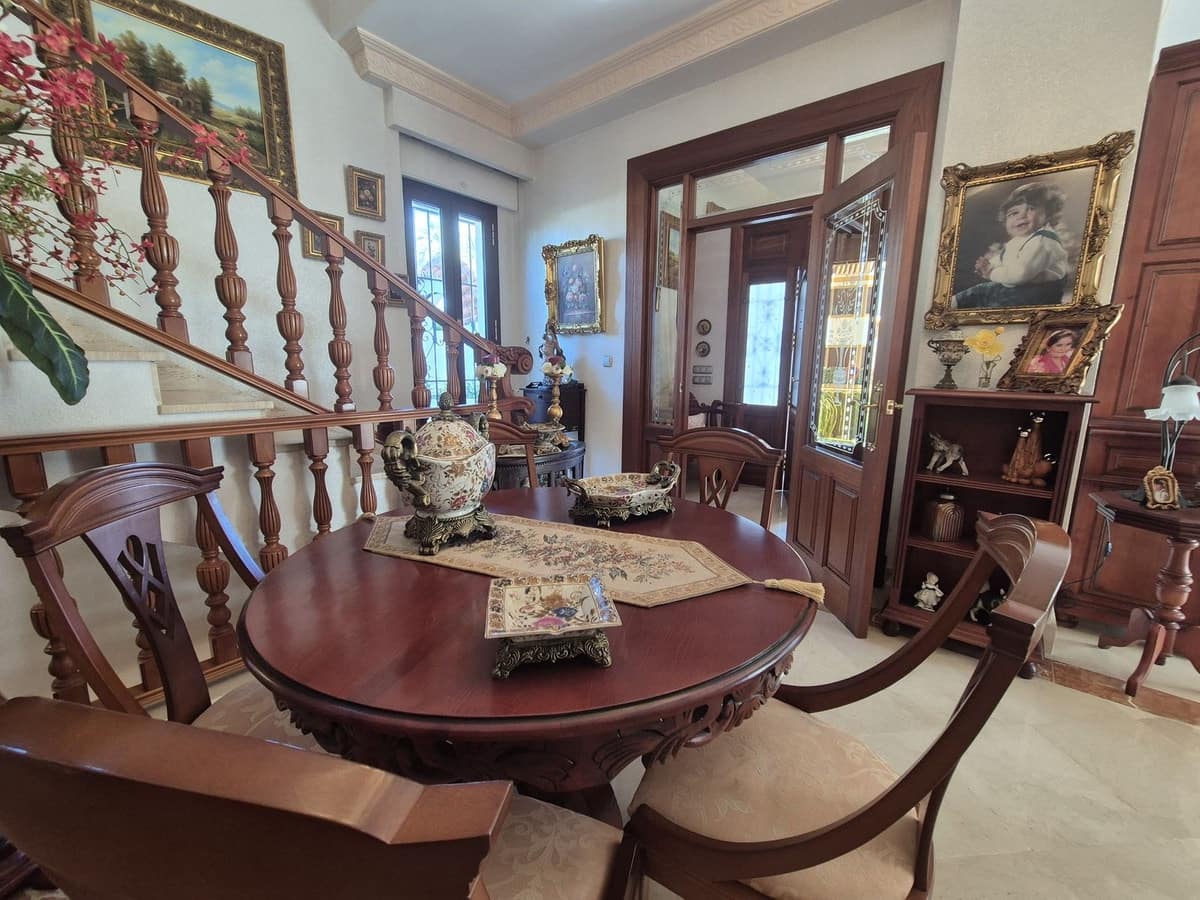 5 soveværelse Villa til salg i Marbella med swimmingpool garage - € 1.400.000 (Ref: 9506336)