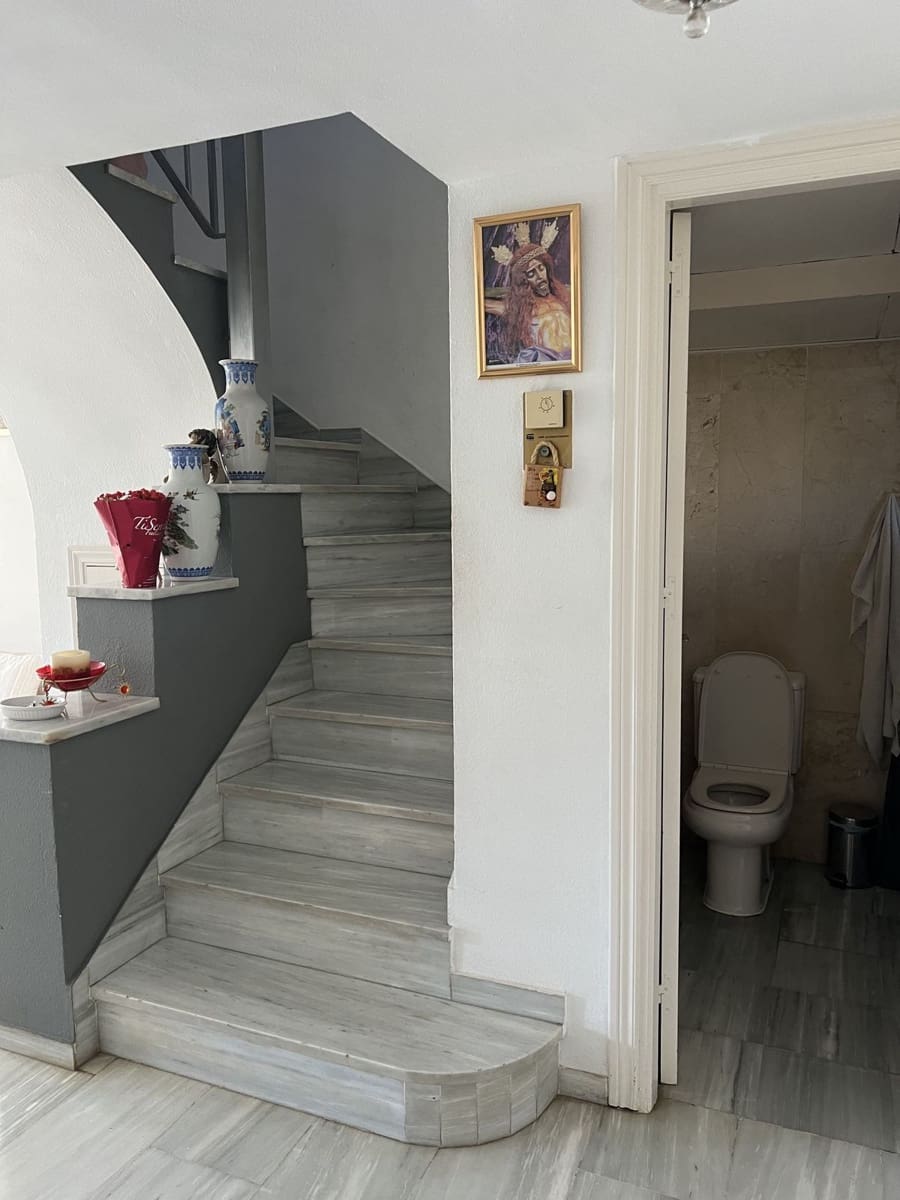 4 bedroom Villa for sale in Bel-Air with pool garage - € 580,000 (Ref: 9506529)