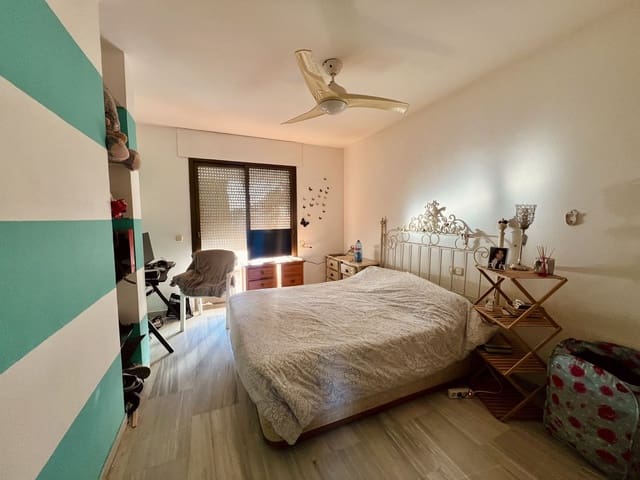 Chalet de 4 habitaciones en Bel-Air, Estepona en venta con piscina garaje - 580.000 € (Ref: 9506529)