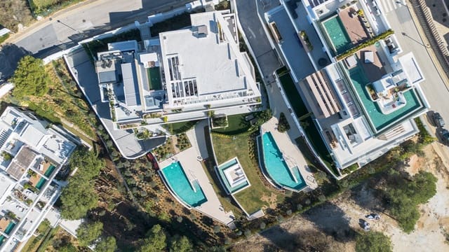 3 makuuhuone Asunto myytävänä paikassa Cabopino - Artola, Marbella mukana uima-altaan 
autotalli - 1 995 000 € (Ref: 9506984)