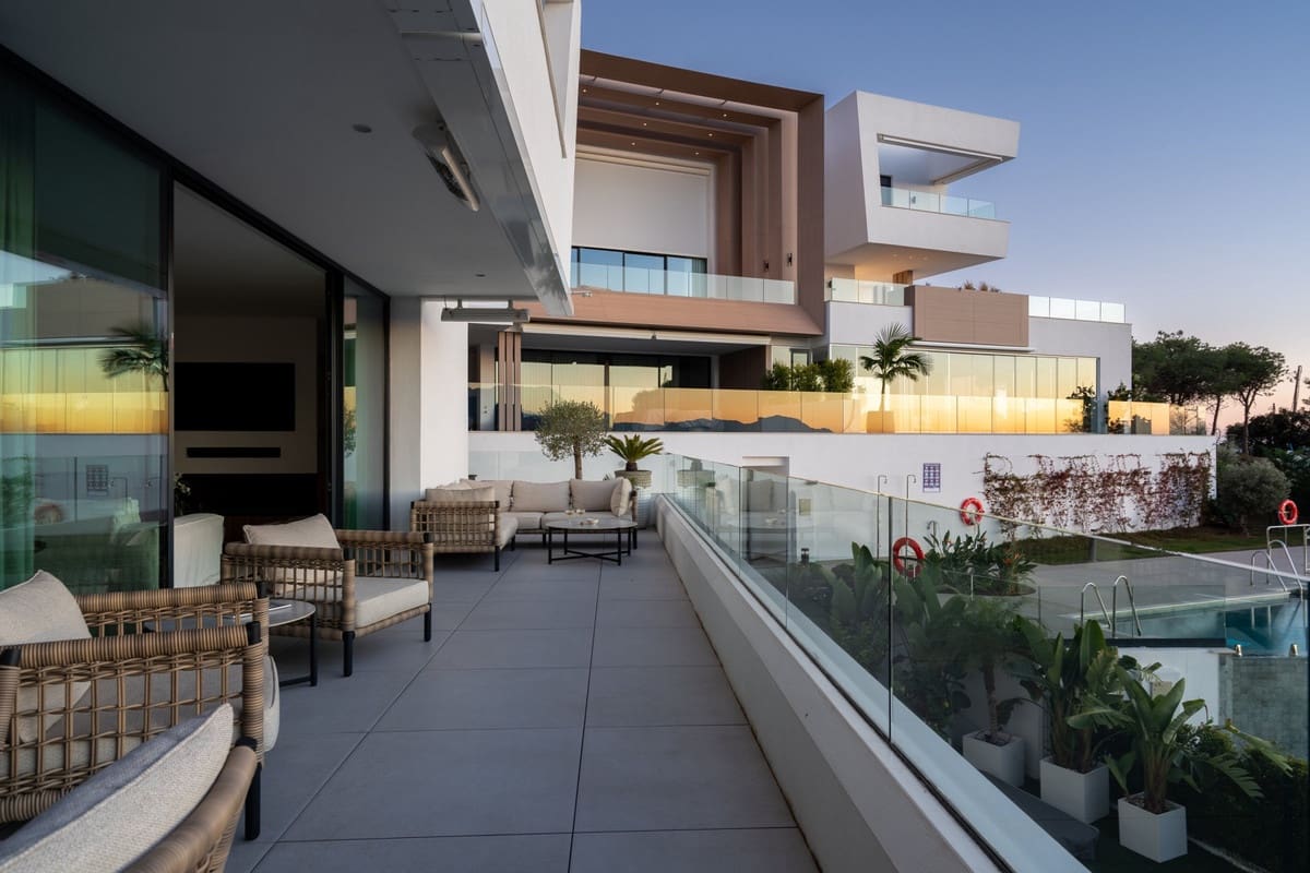 3 makuuhuone Asunto myytävänä paikassa Marbella mukana uima-altaan 
autotalli - 1 995 000 € (Ref: 9506984)